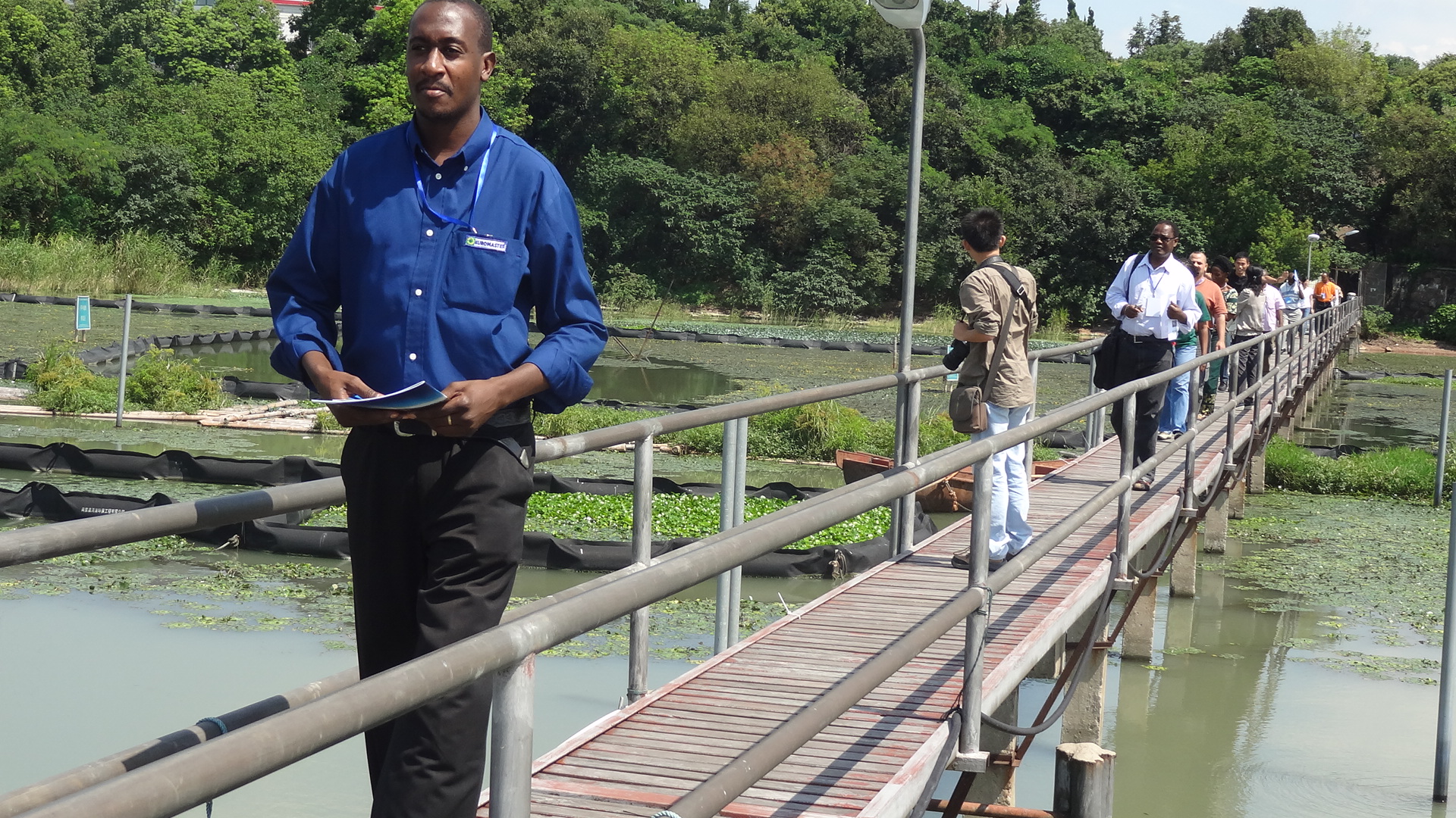 African Sceintists at Lake Tahu in China