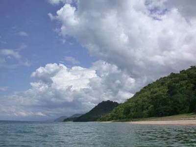 Lake - Gombe Stream NP shoreline