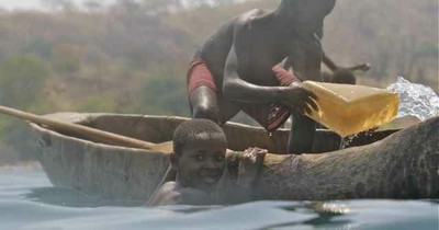 Fishing children 