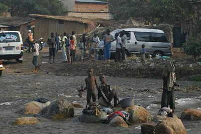 Pollution doing laundry in the lake